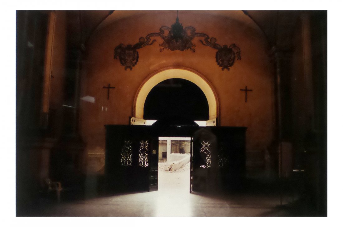 Dana Buckley "Prayer", Chromogenic Print: Framed chromogenic print by Dana Buckley, Centro Habana, Cuba 2001, Edition 1 of 20. [Sight: 14 1/2" x 22"; Frame: 25 1/4" x 33"]. In good condition.