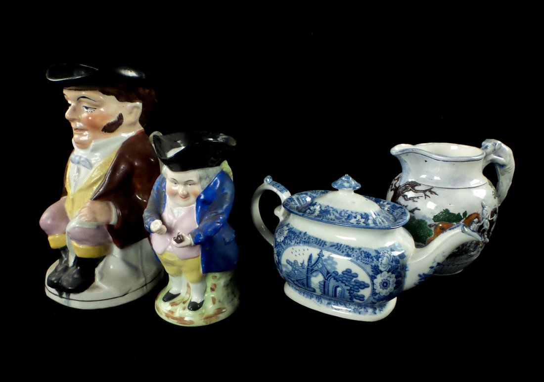 Toby Pitchers, Teapot, Pitcher (1 of 7)