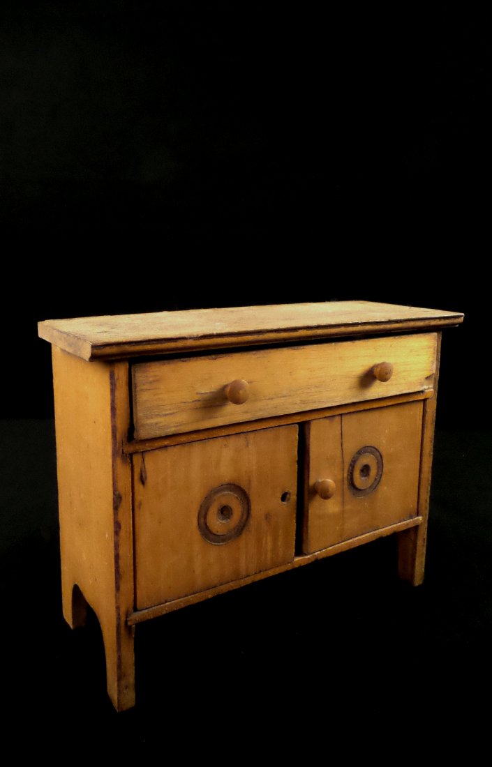 Salesman's Sample Cabinet (1 of 7)