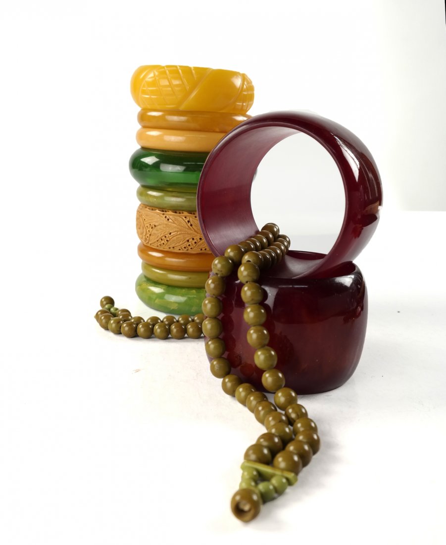 Bakelite and Other Jewelry (1 of 6)