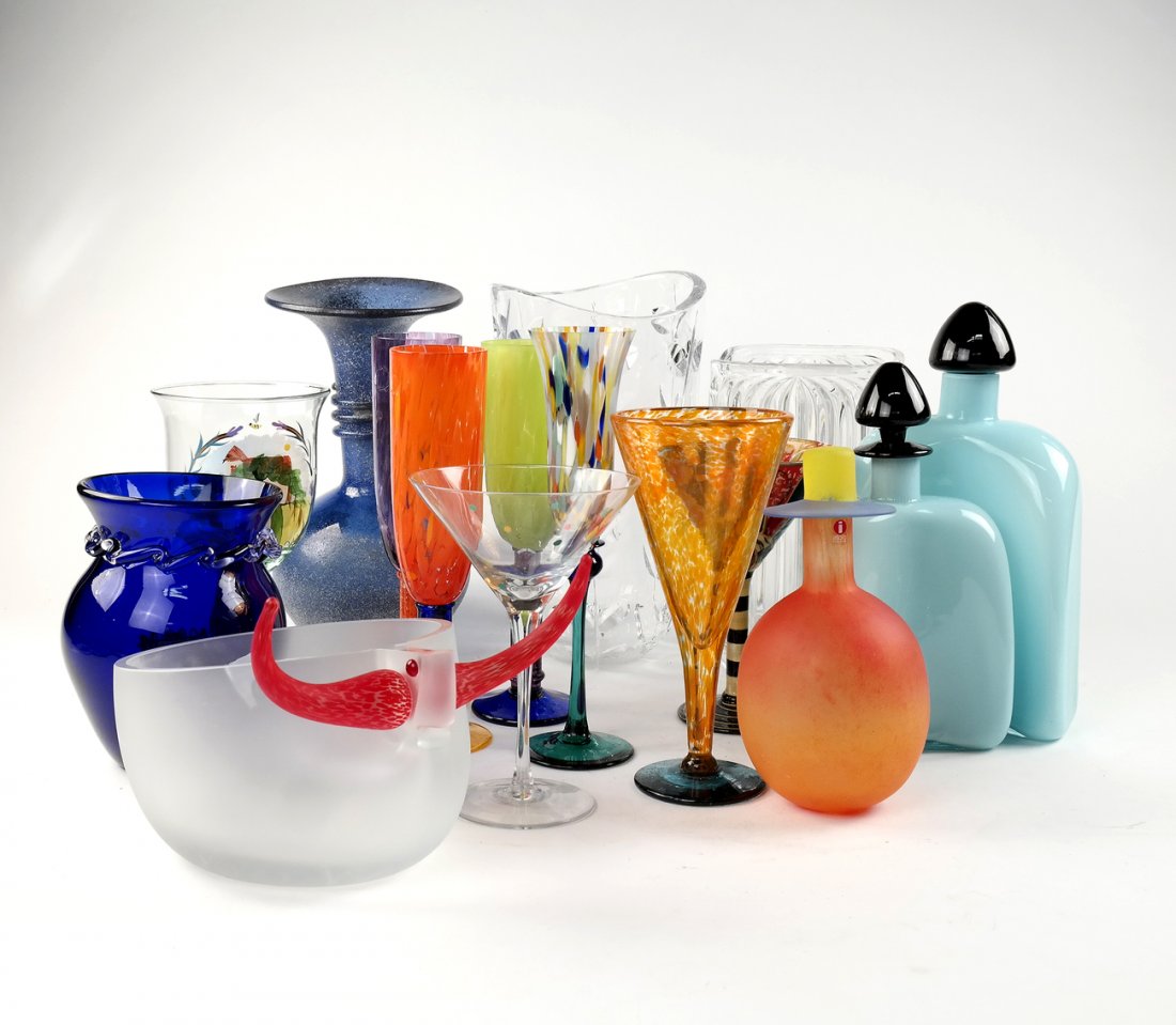 Modern and Contemporary Art Glass (1 of 7)