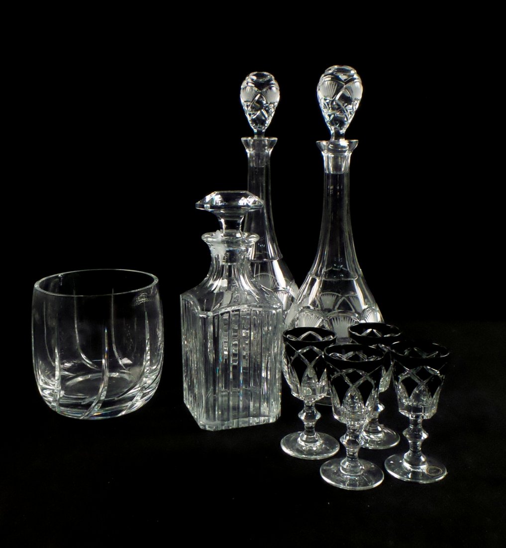 Group of 8 Glass Liquor Items (1 of 5)