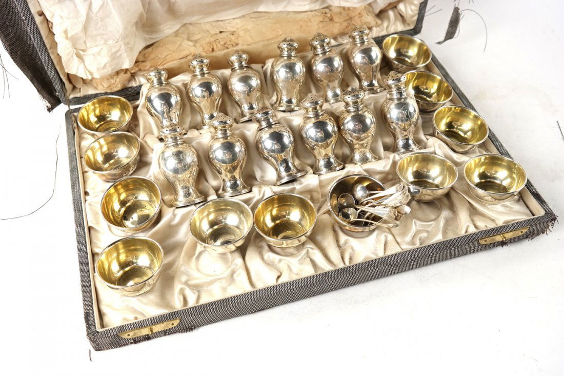 36pc SS Set Shakers & Salts w/Spoons (1 of 10)