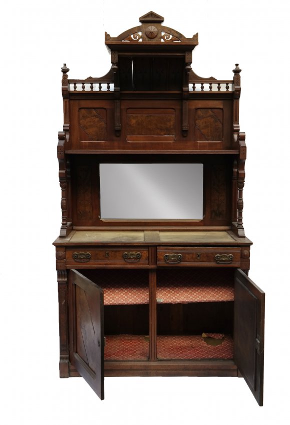 Eastlake Victorian Lot 118