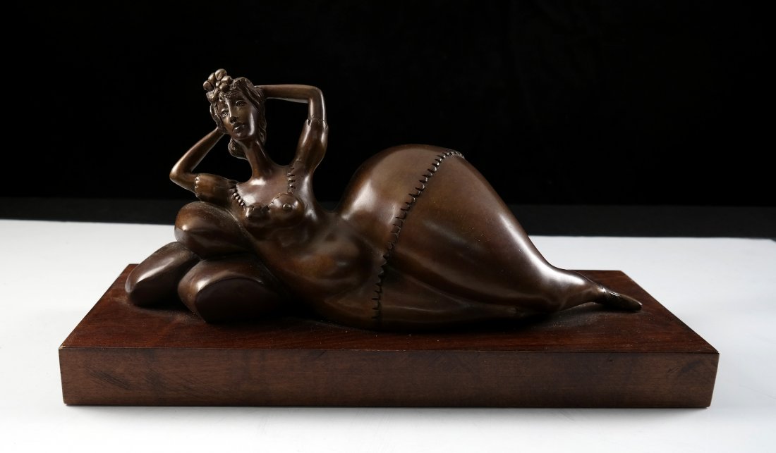 Bronze Reclining Female Figure (1 of 4)