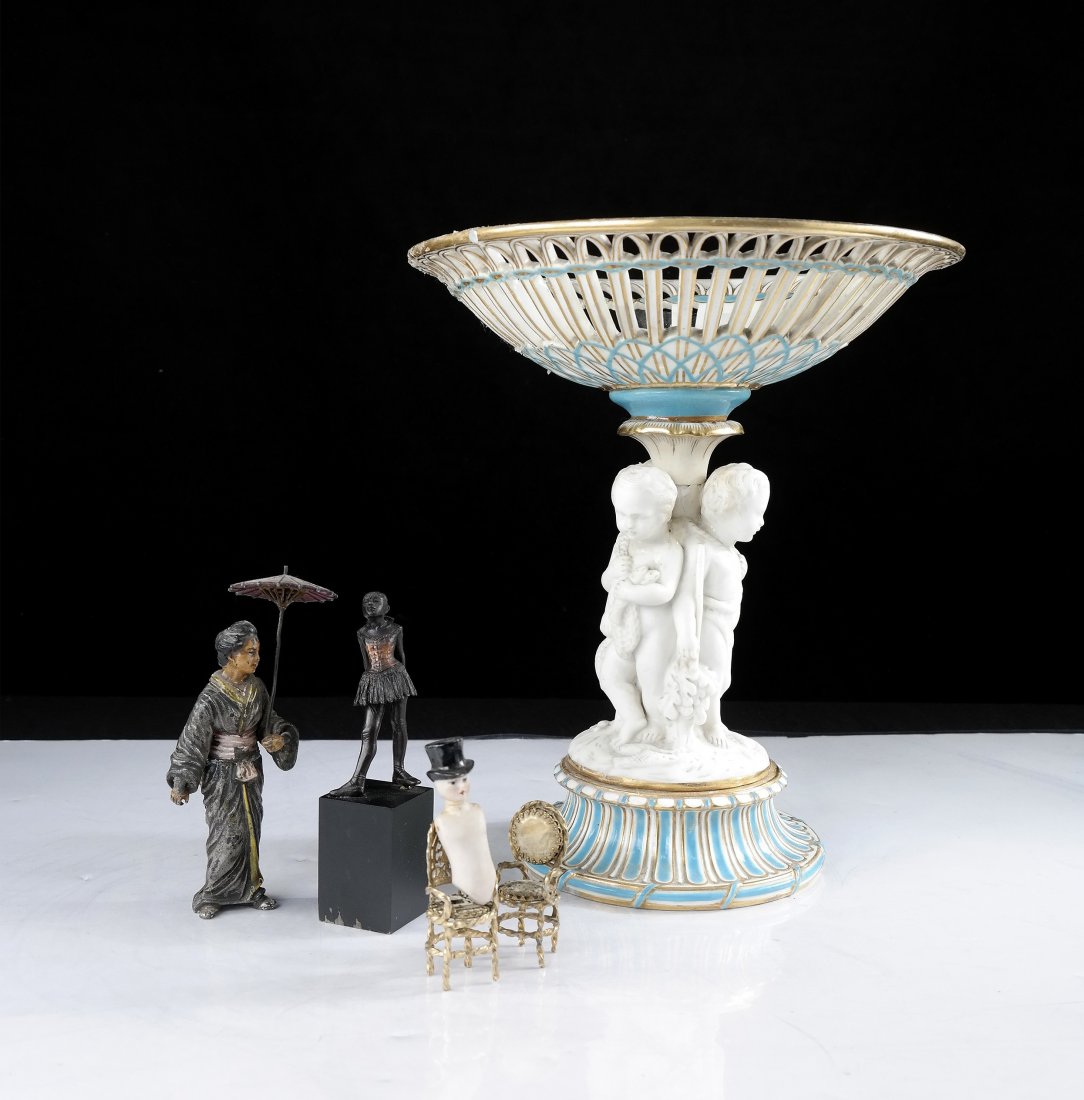 Six Assorted Decorative Items (1 of 5)