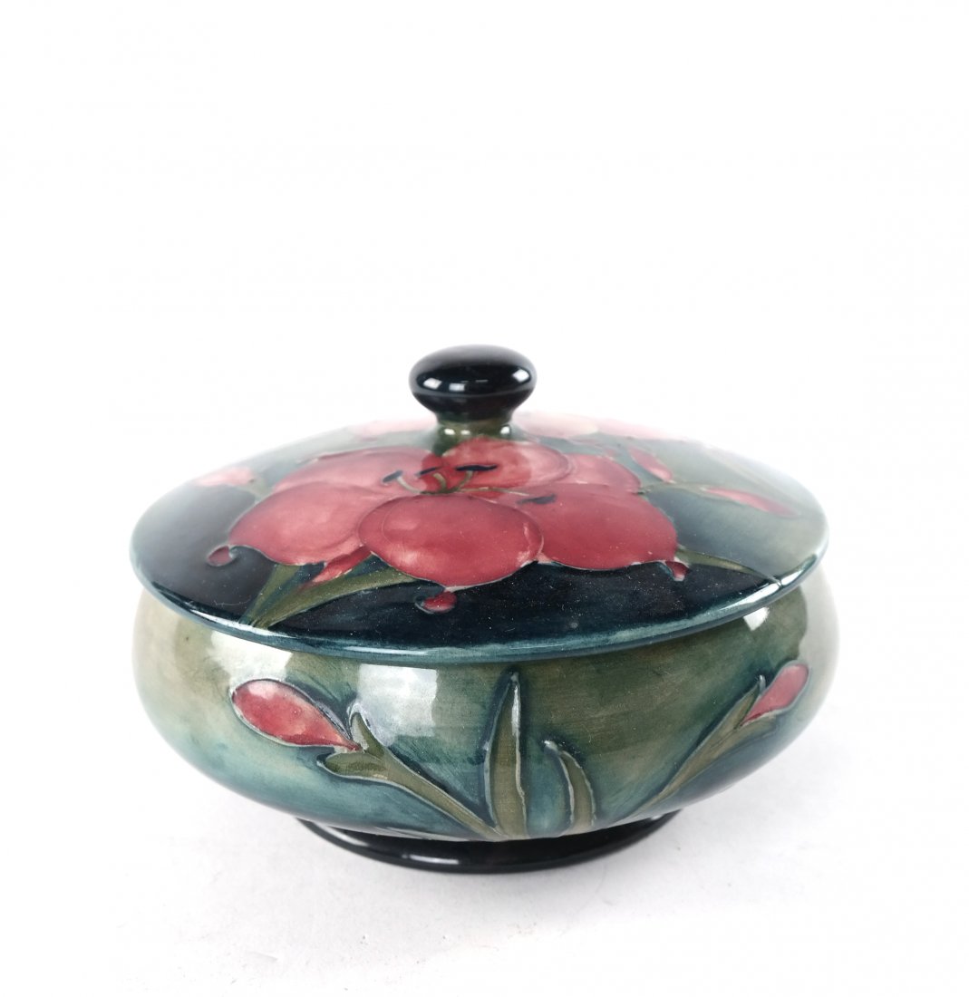 Moorcroft, England Covered Bowl (1 of 7)