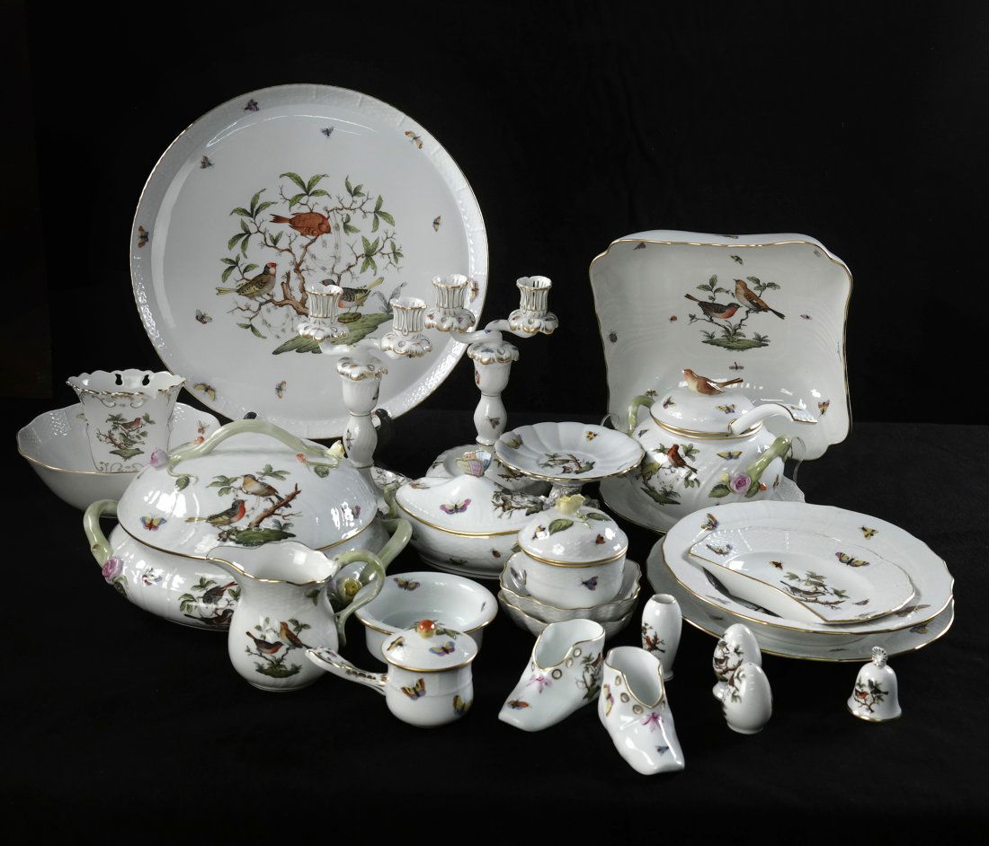 170 Pc. Herend Porcelain Dinner Service (1 of 9)