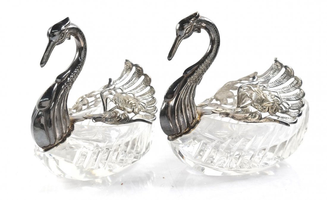 Pair of Swan-Form Salt Cellars (1 of 8)