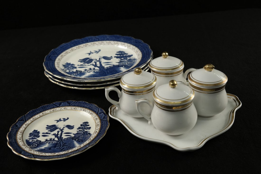 Nine Assorted Porcelain Items (1 of 7)