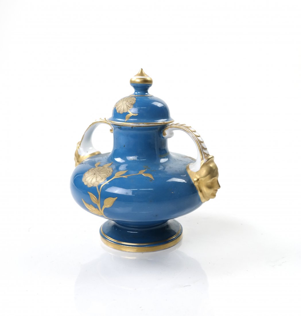 Royal Worcester Porcelain Covered Vase (1 of 6)