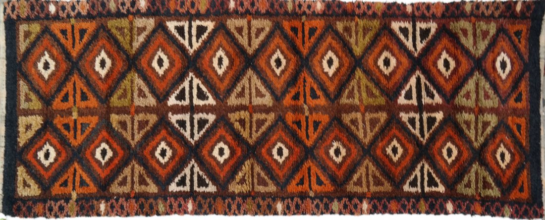 Geometric Runner (1 of 4)