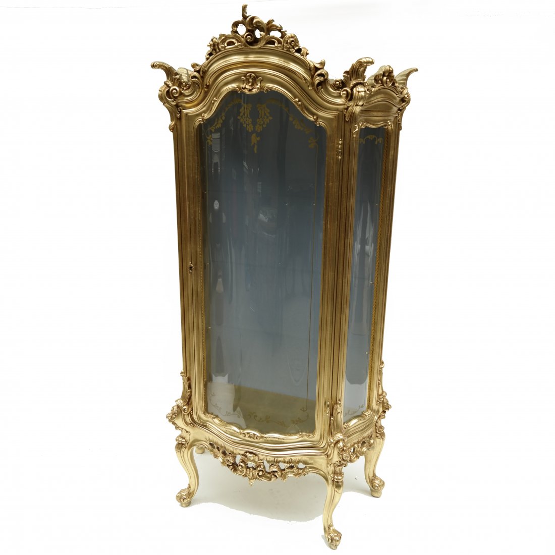 Rococo-Style Curio Cabinet (1 of 9)