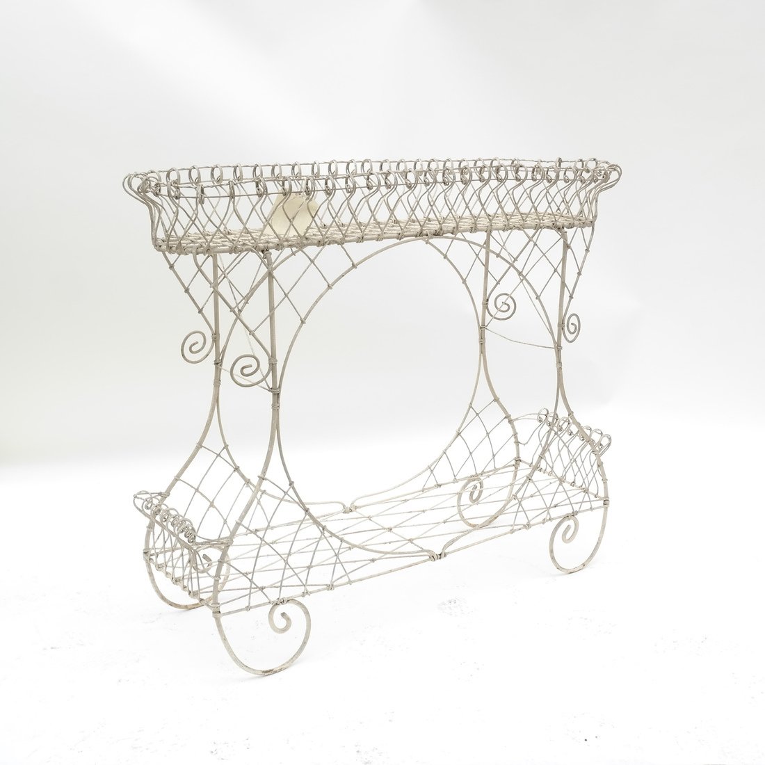 Victorian Wire Planter (1 of 5)