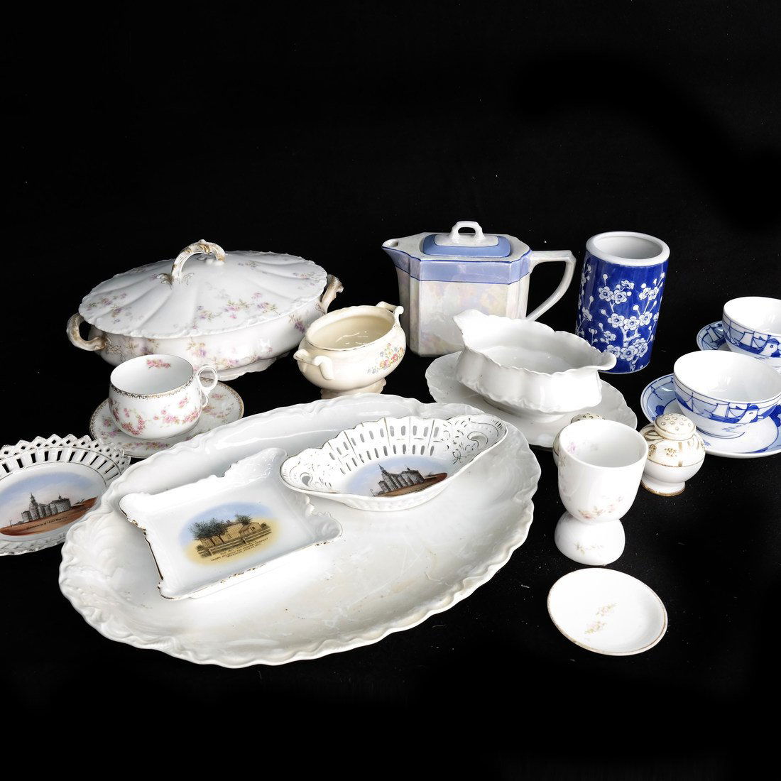 Selection of Assorted Porcelain Pieces (1 of 5)