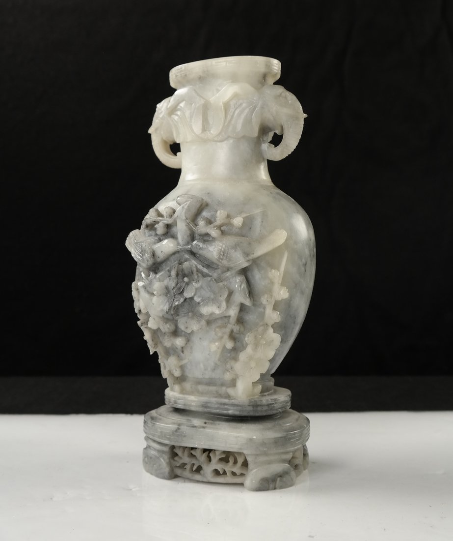 Chinese Jade Vase (1 of 8)