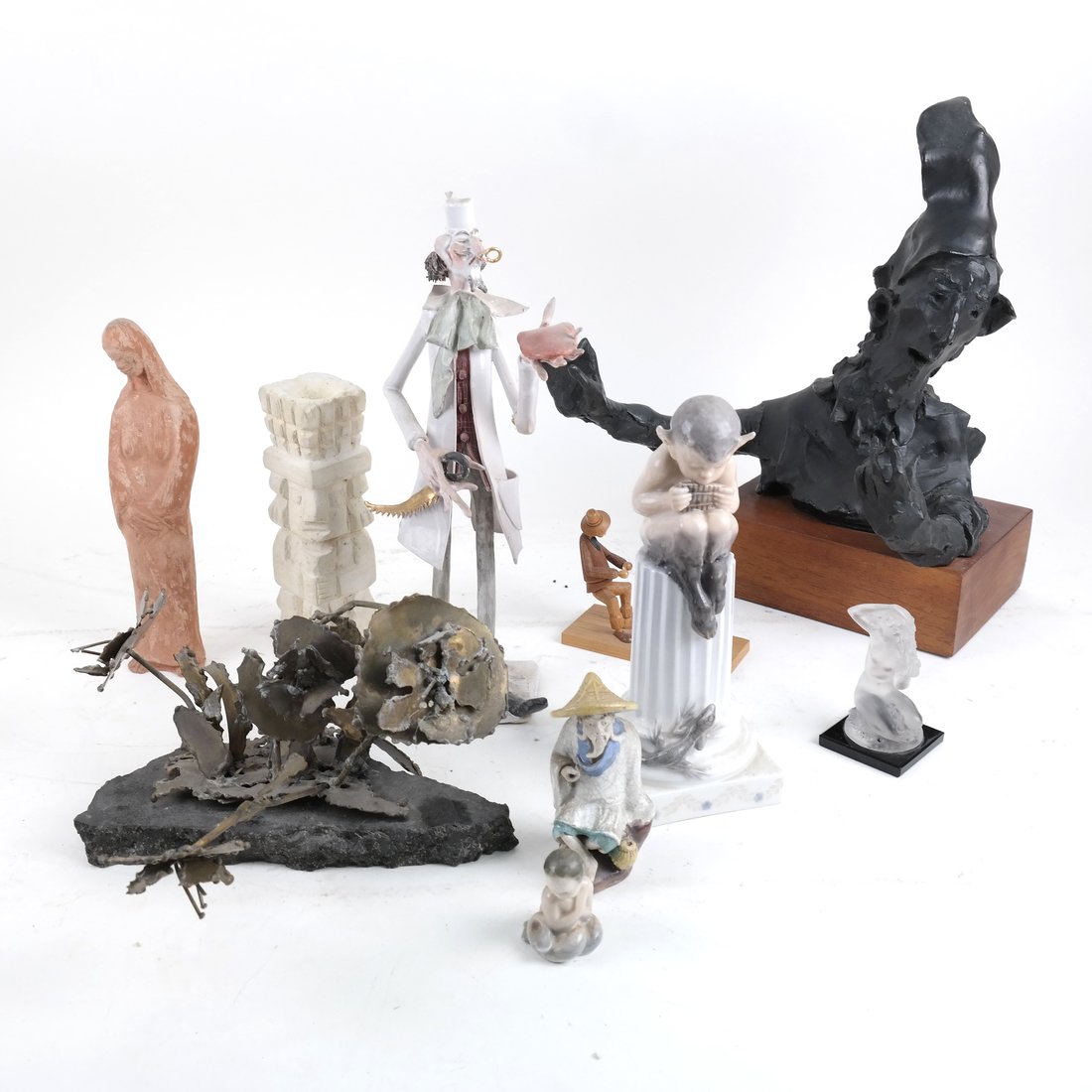 11 Decorative Figures and Sculptures (1 of 6)