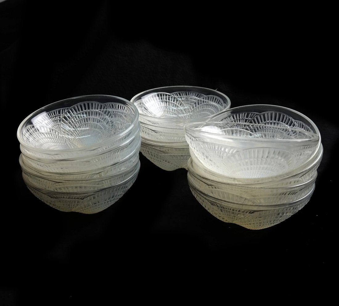 A Set of 14 Lalique Opaline Glass Bowls (1 of 6)