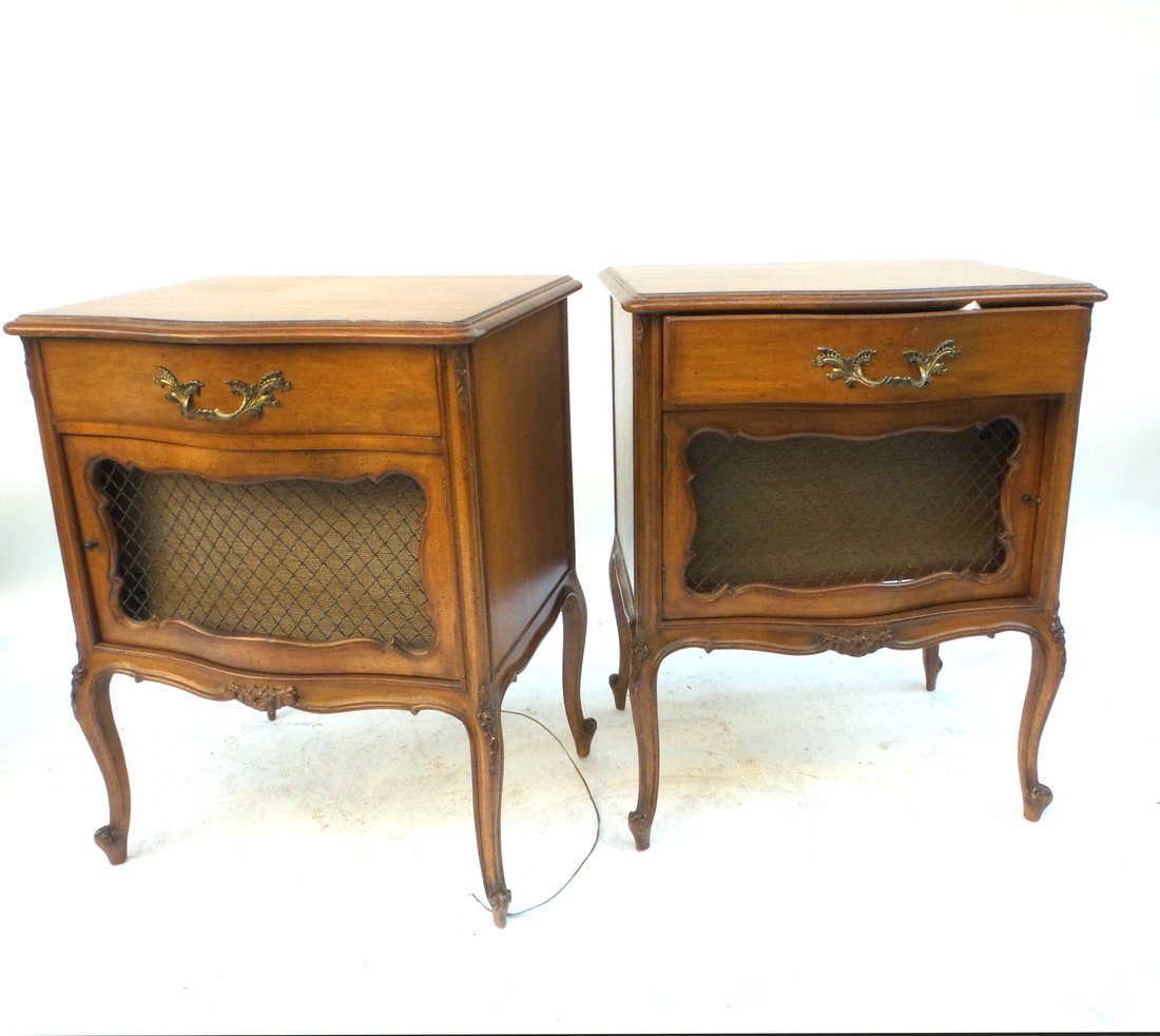 Pair of Speaker Cabinets (1 of 9)