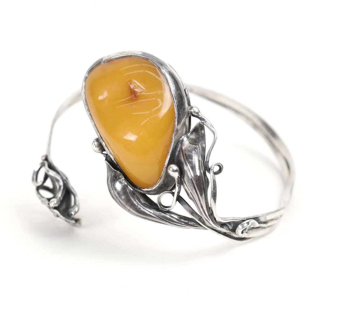 Polish Silver & Amber Bracelet (1 of 5)