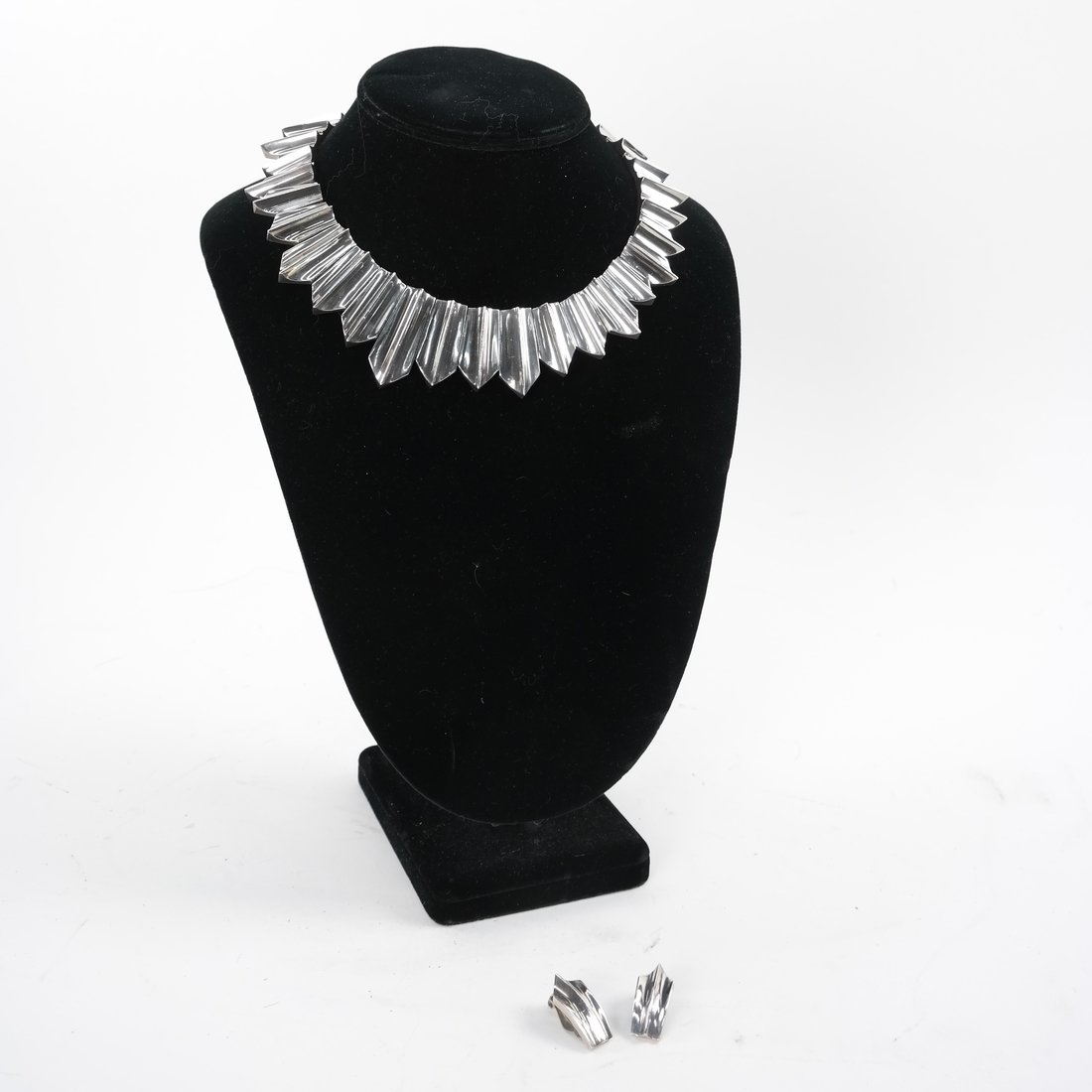 A. Pineda Chevron Necklace & Earrings (1 of 6)