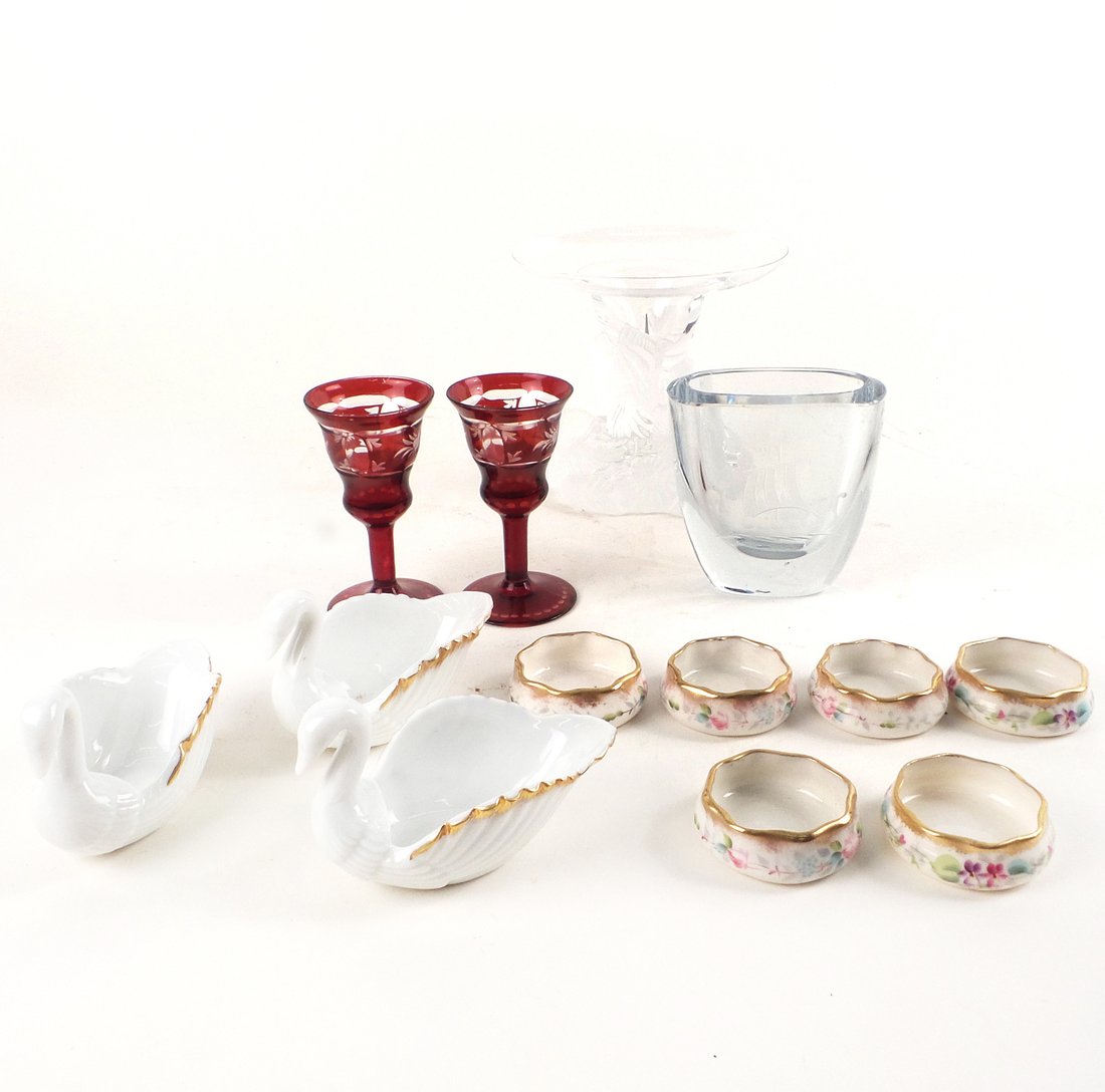 Assorted Decorative Items (1 of 5)