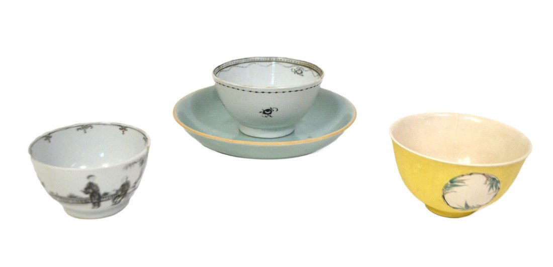 Four Chinese Porcelain Articles (1 of 3)