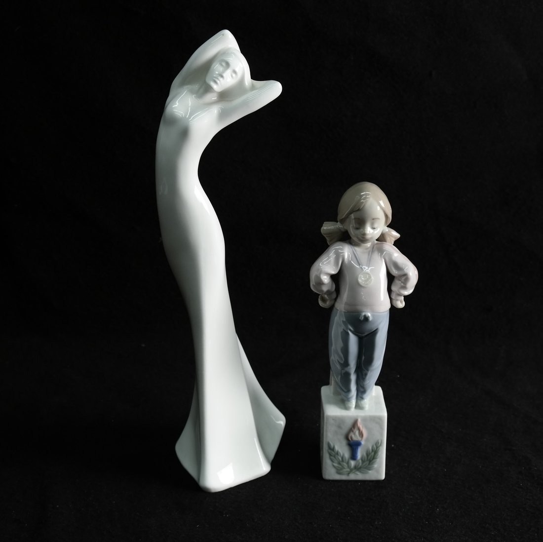 Lladro, Royal Doulton Figurines (1 of 7)