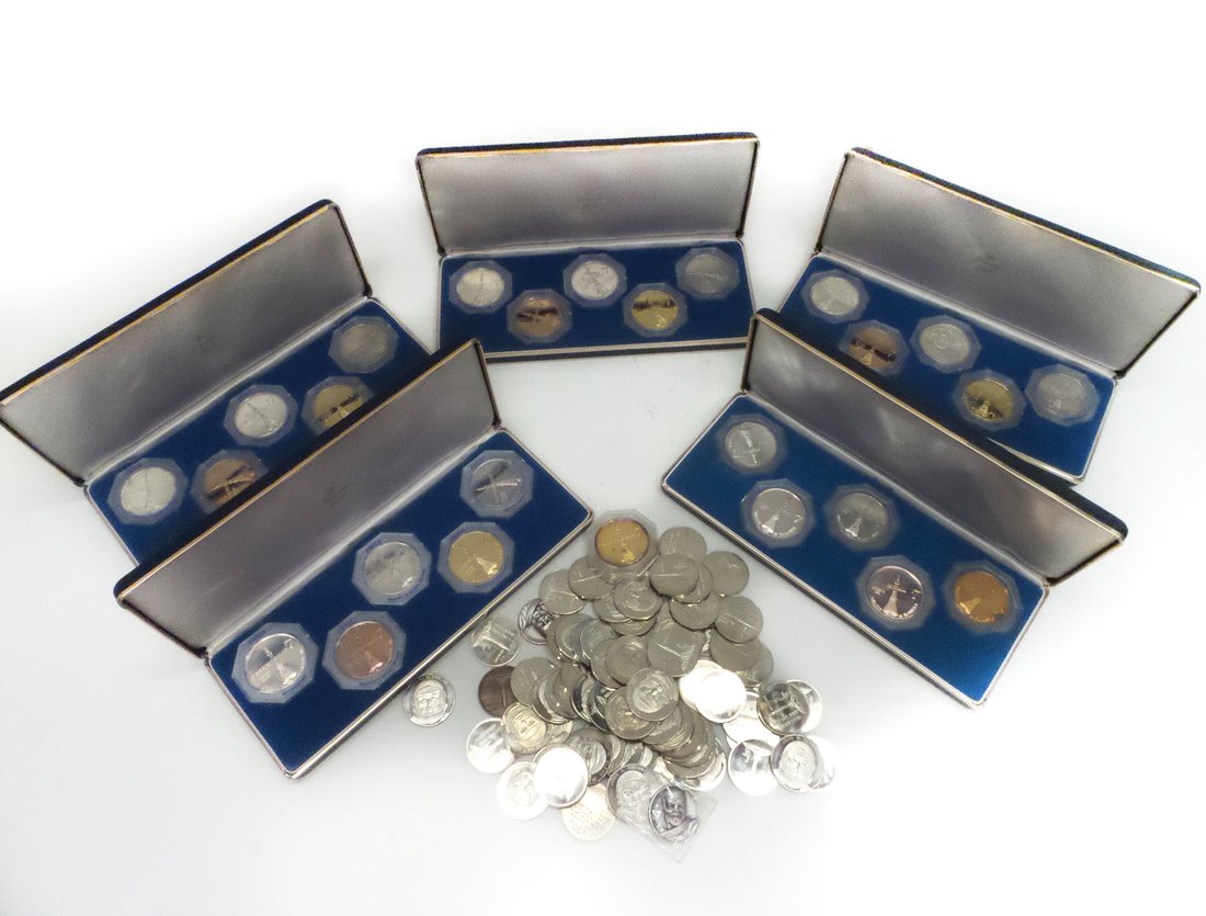 1962 U.S. Project Mercury Mixed Medals (1 of 9)