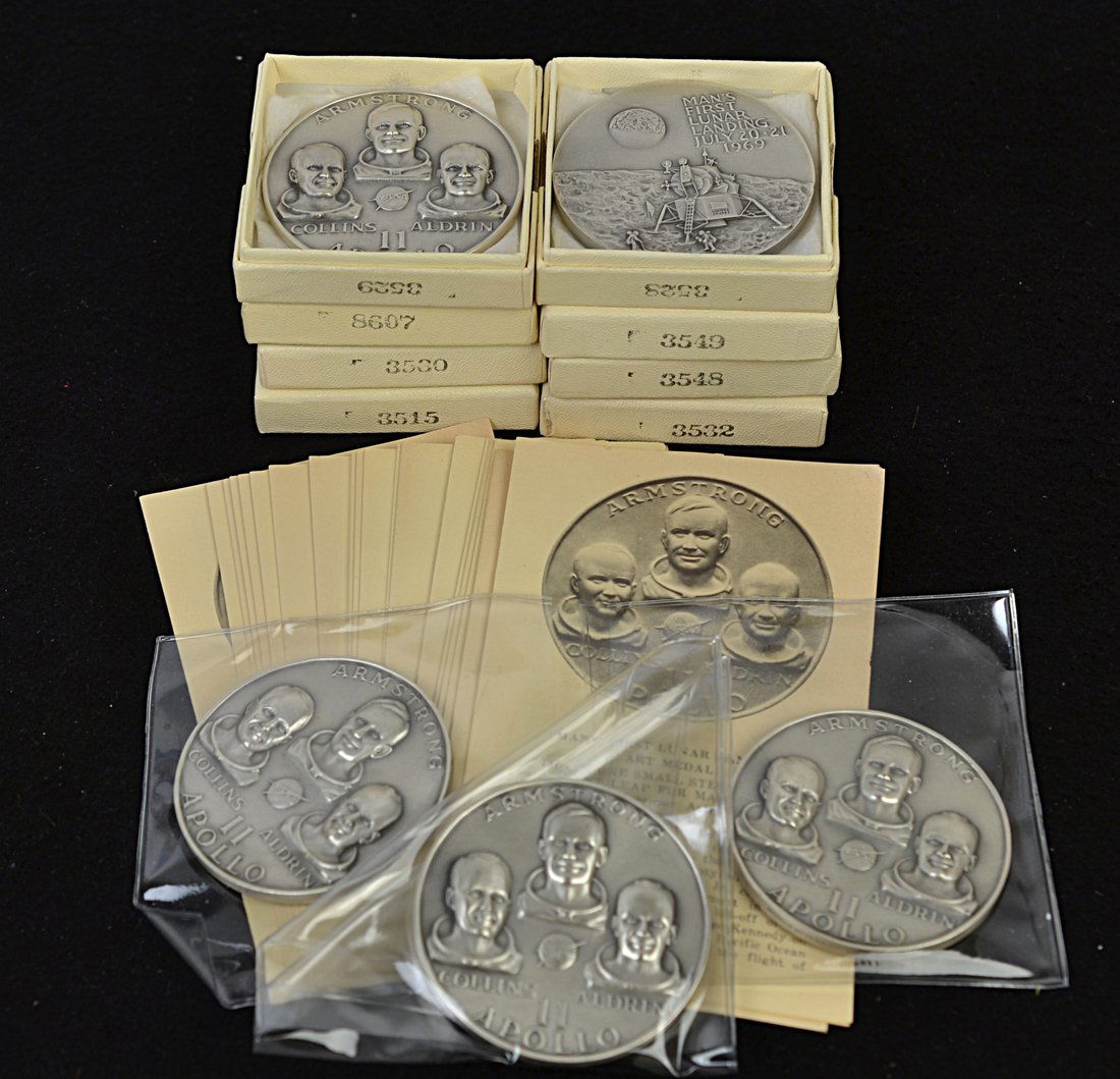 1969 US Apollo XI Medals (1 of 5)