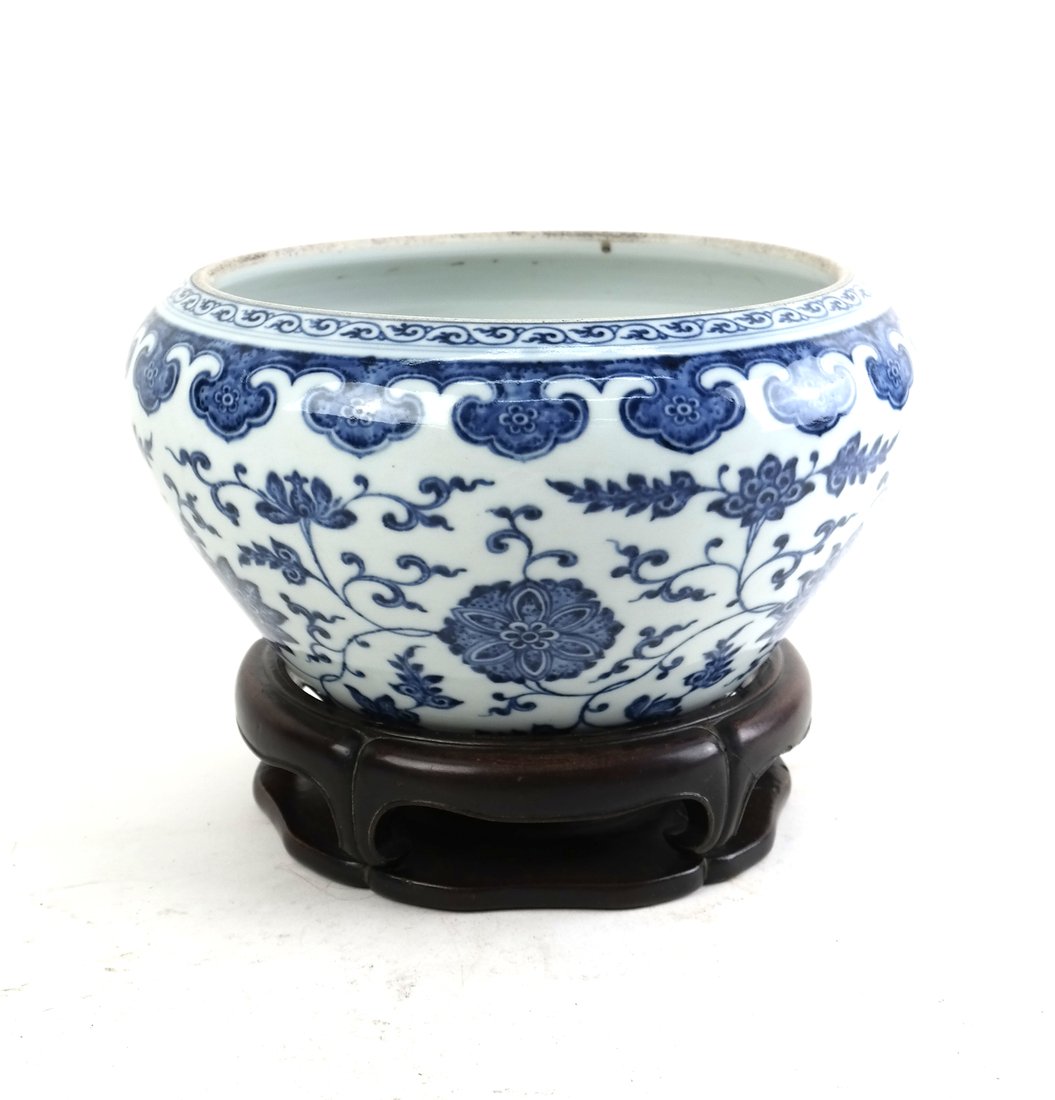 Chinese Export Bowl on Stand (1 of 8)