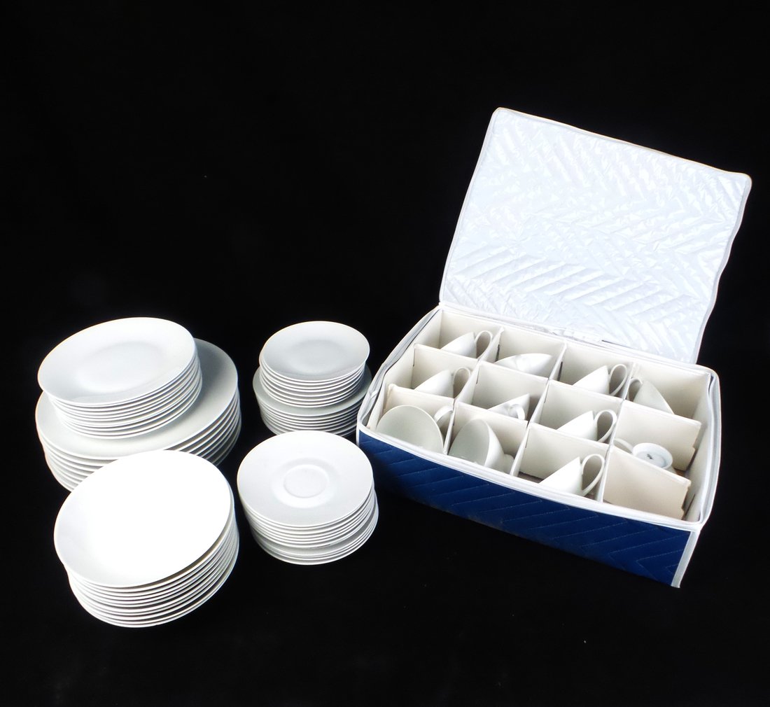 Rosenthal Partial Dinner Set (1 of 7)