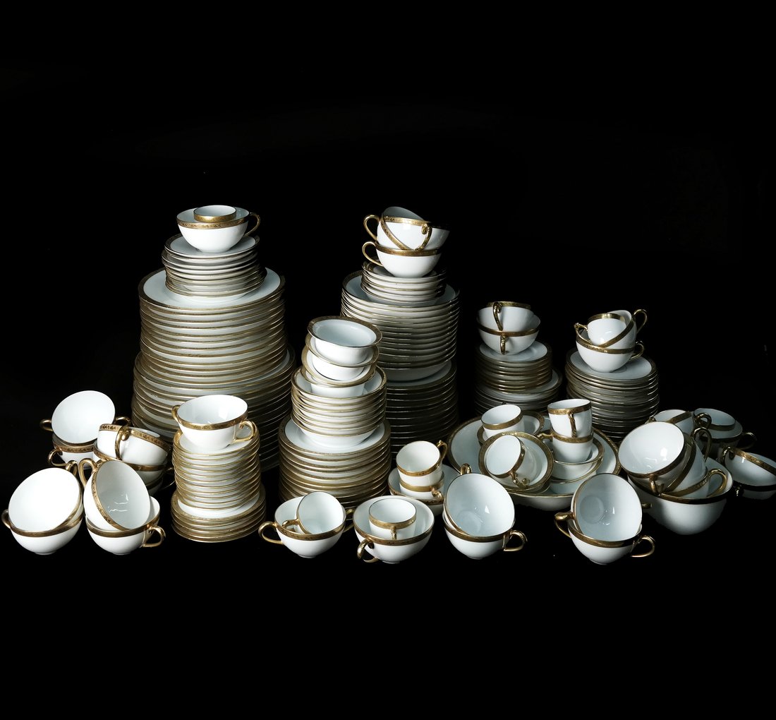 Partial Royal Bayreuth Service (1 of 9)