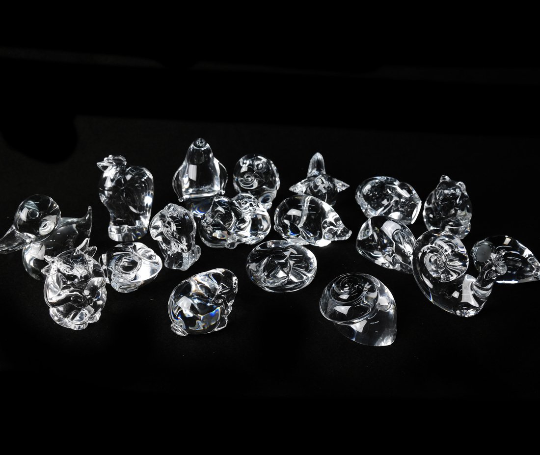 18 Steuben Glass Animal Sculptures (1 of 8)