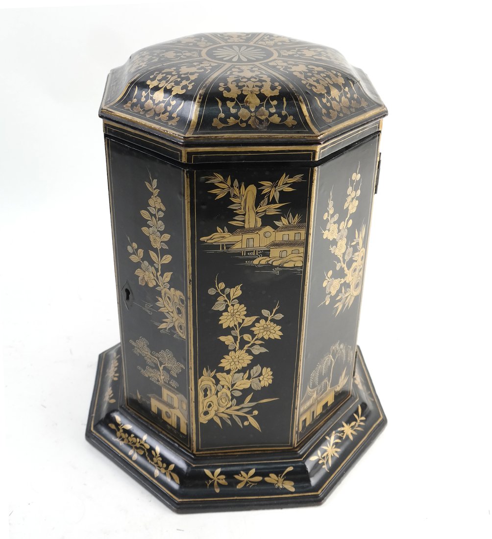 Chinese Lacquer Octagonal Box (1 of 6)
