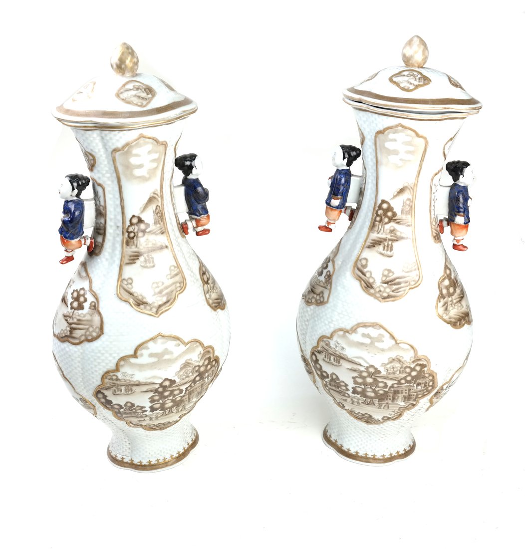 Pair of Chinese Porcelain Covered Vases (1 of 7)