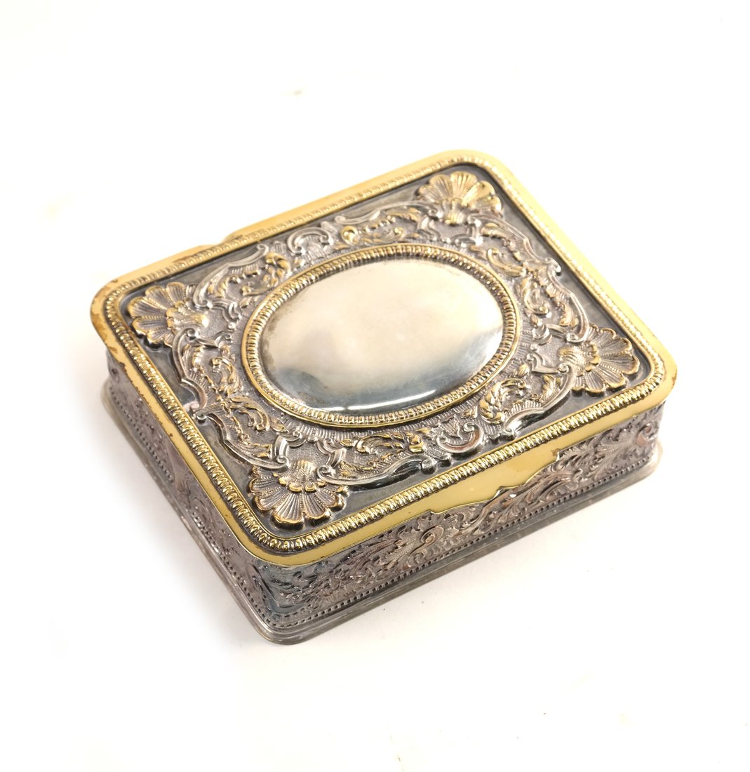Italian Parcel Gilt Silver Box (1 of 6)