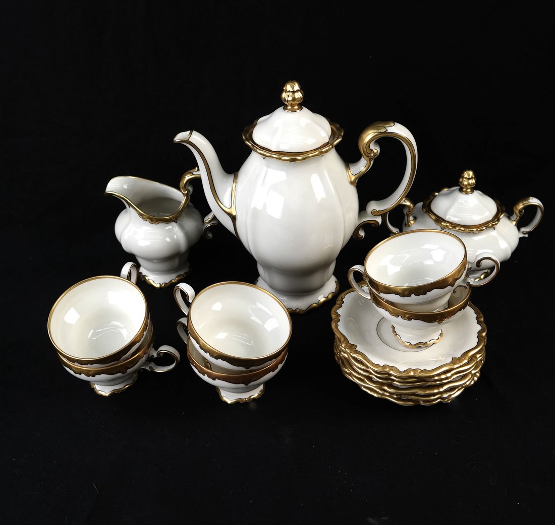 Fifteen Rosenthal Pompadour Articles (1 of 7)