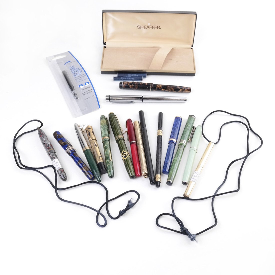 Sixteen Contemporary Fountain Pens (1 of 8)