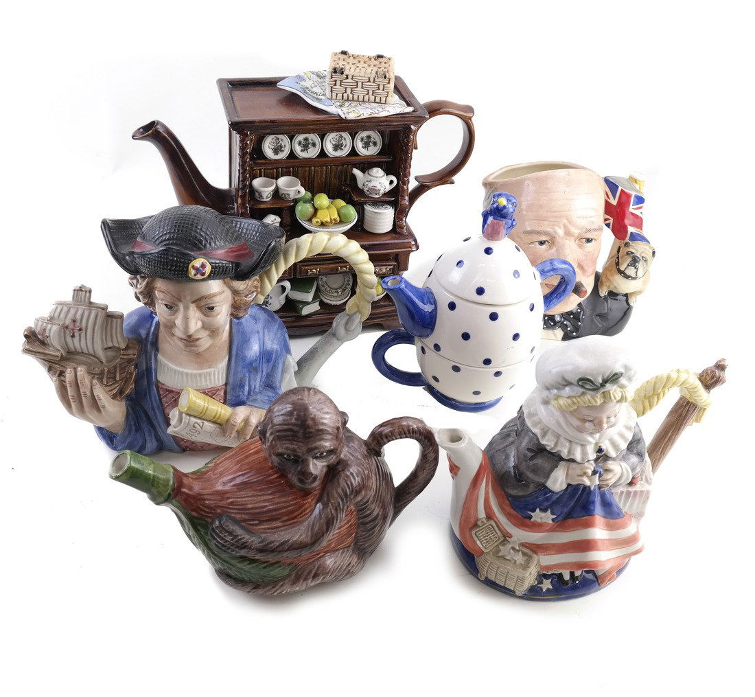 Six Various Ceramic Articles (1 of 9)