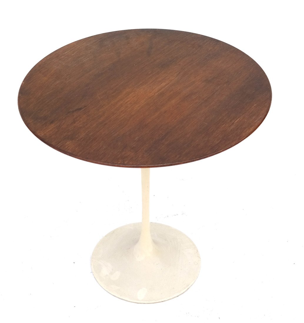 Eero Saarien Style Tulip Side Table (1 of 5)