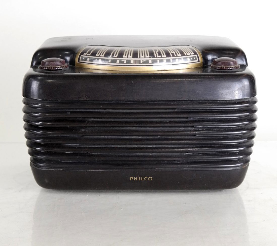 Philco Bakelite 'Hippo' Radio, Model 46-420 (1 of 10)