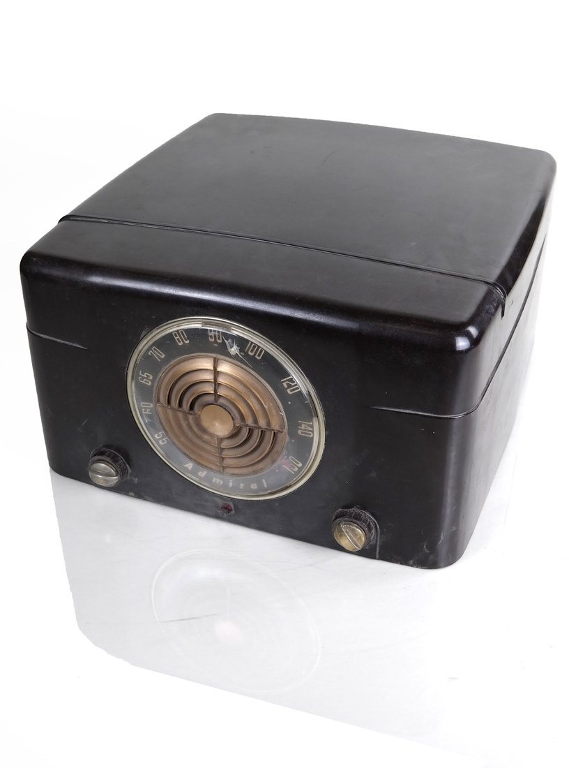 Admiral Phonoradio, Model 5Y22A N (1 of 10)