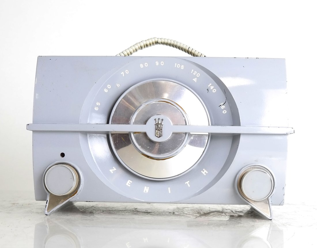 Zenith Radio Model J615G (1 of 8)