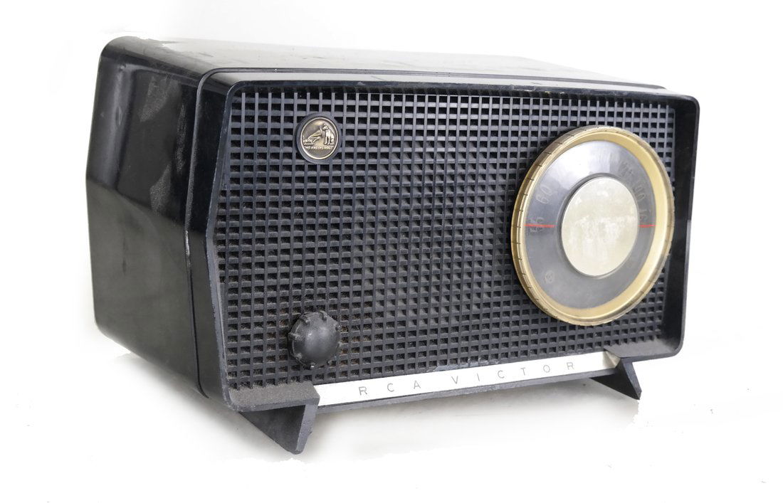 RCA Victor Radio, Model 6-X-7A (1 of 6)