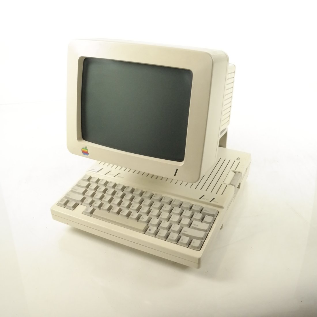 Apple IIc (1 of 8)