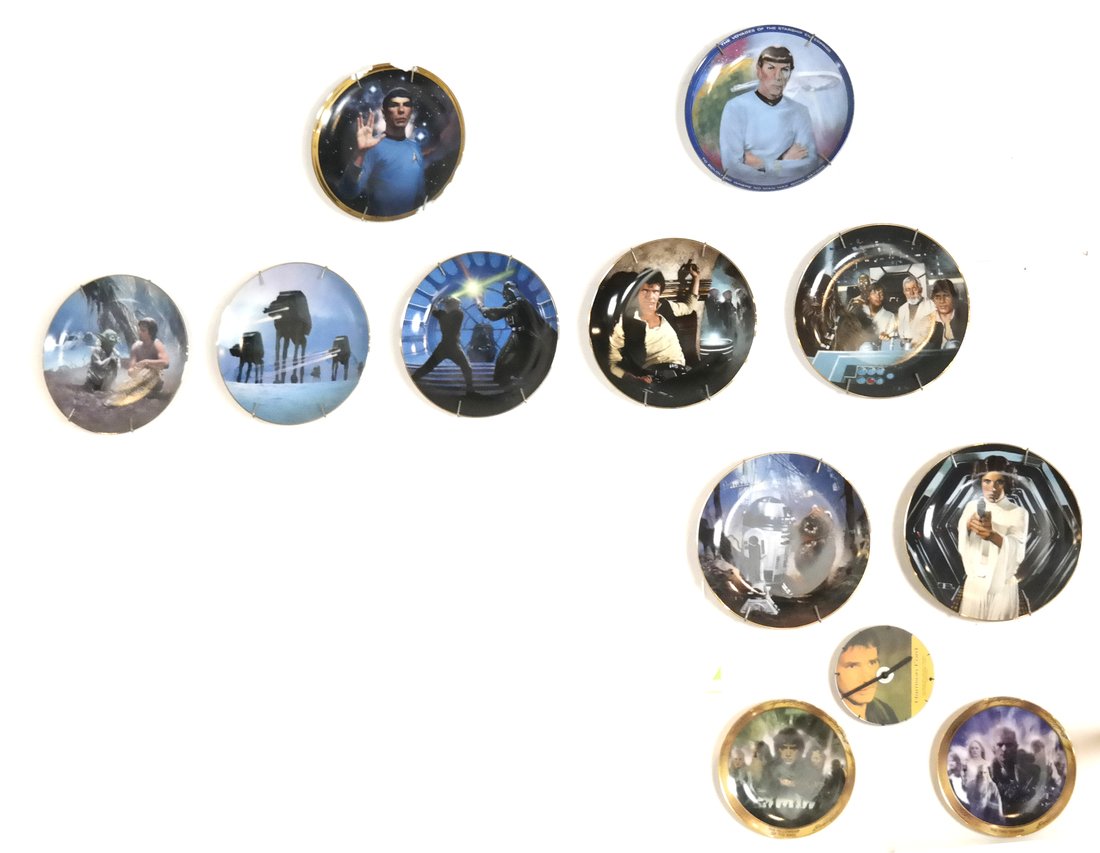Assorted Star Wars Commemorative Plates (1 of 1)