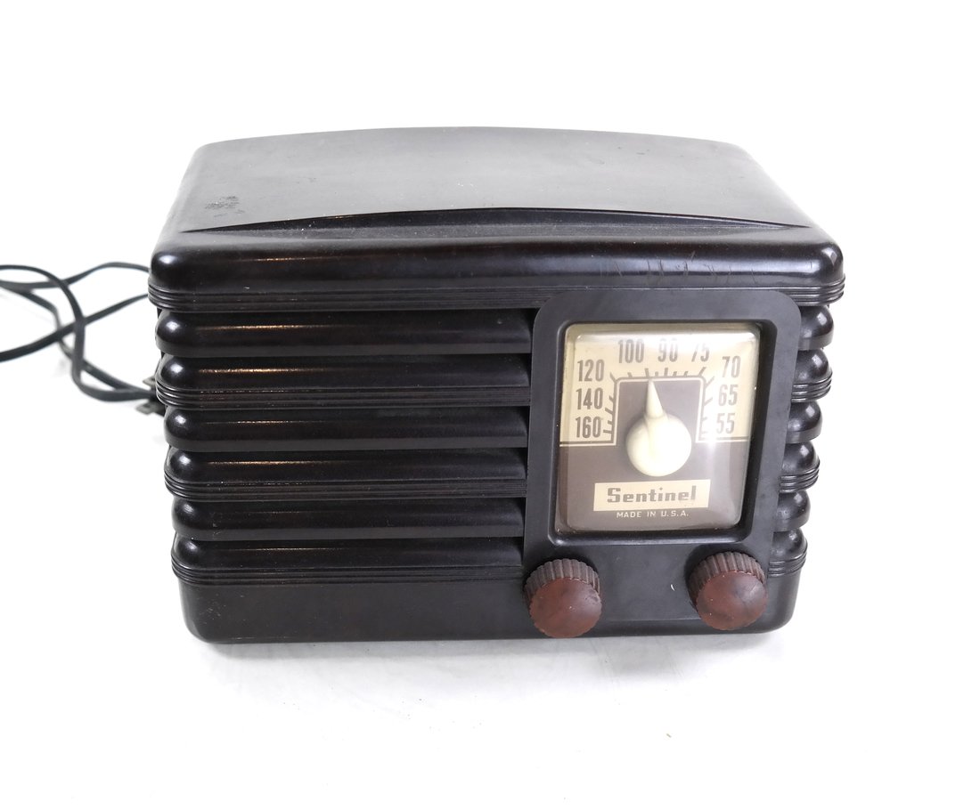 Sentinel Radio, Model 309-W (1 of 5)