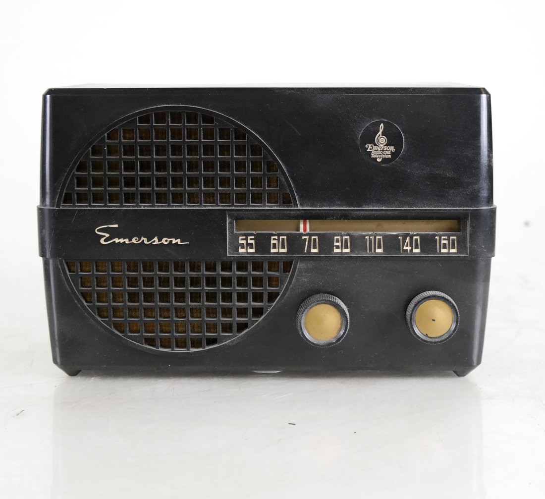 Emerson Bakelite Radio,  Model 652 (1 of 6)
