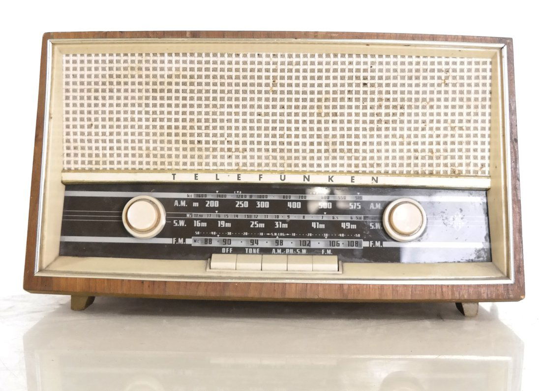 Telefunken "Jubilate" Radio Model 5351W (1 of 10)